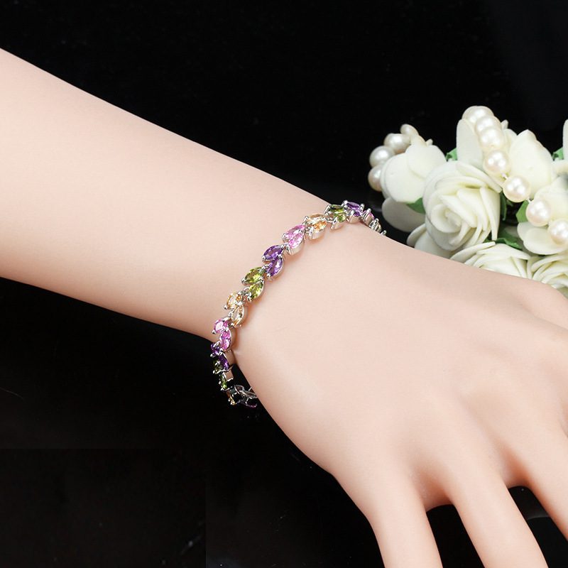 Korean Korean fashion hand jewelry small leaf AAA zircon bracelet jewelry